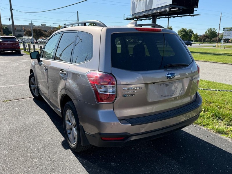 Subaru Forester Vehicle Image 03
