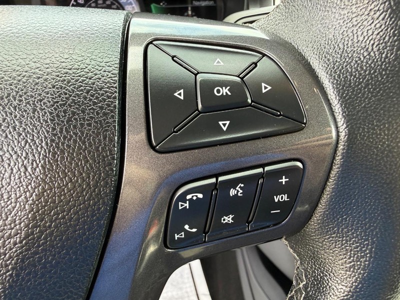 Ford Ranger Vehicle Full-screen Gallery Image 14