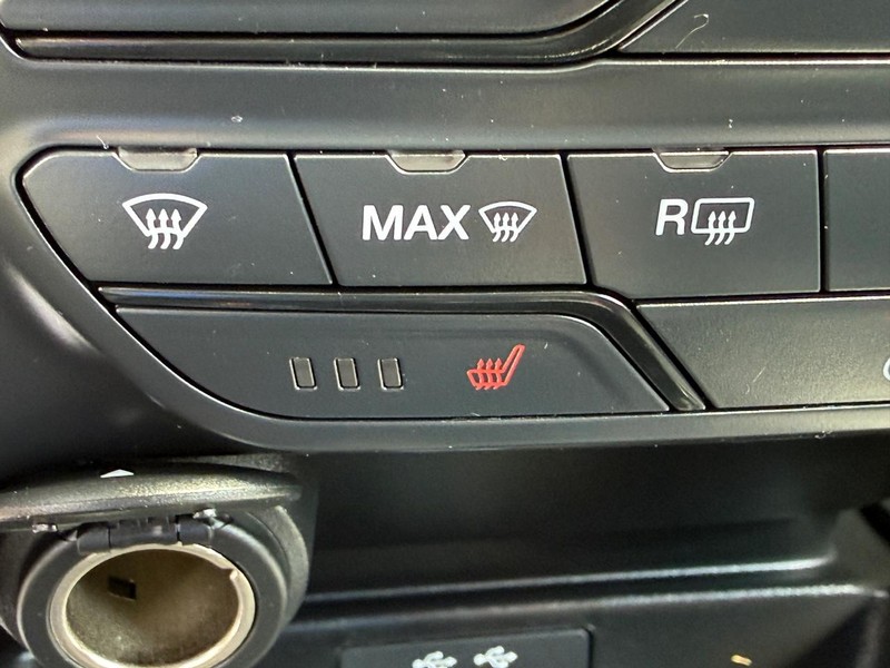 Ford Ranger Vehicle Full-screen Gallery Image 16