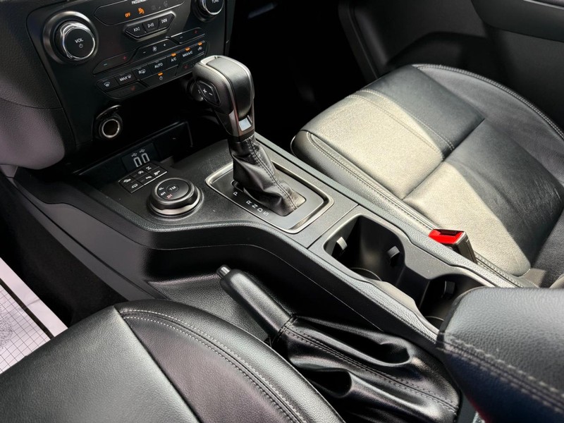 Ford Ranger Vehicle Full-screen Gallery Image 20