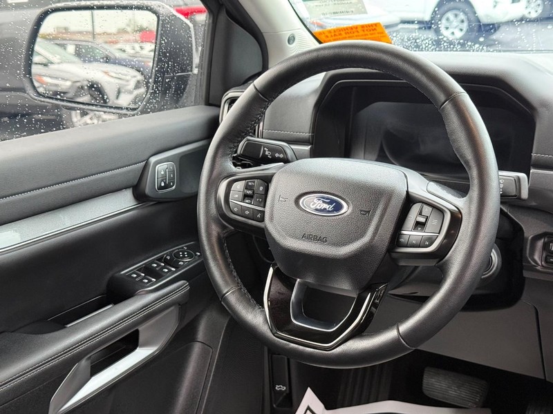 Ford Ranger Vehicle Full-screen Gallery Image 12