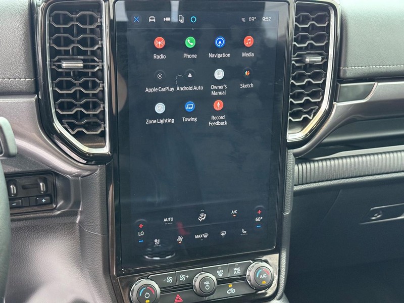 Ford Ranger Vehicle Full-screen Gallery Image 16
