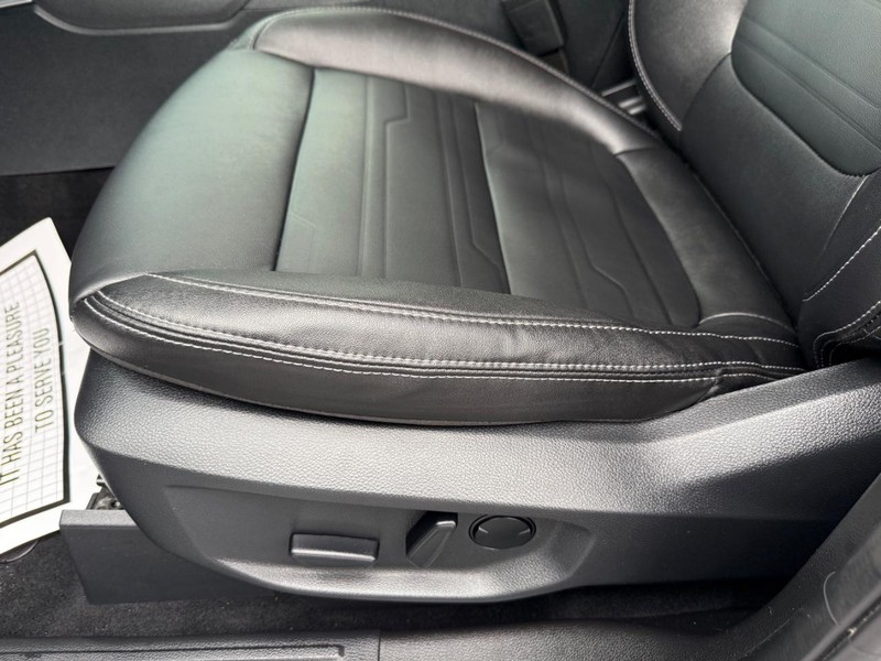 Ford Ranger Vehicle Full-screen Gallery Image 24
