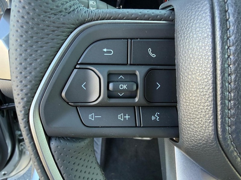 Toyota Tacoma 4WD Vehicle Image 07