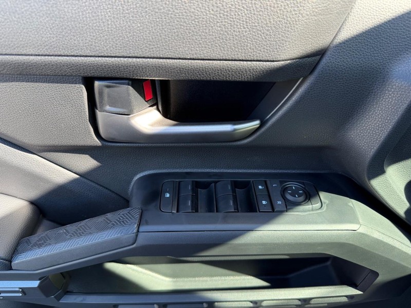 Toyota Tacoma 4WD Vehicle Image 18