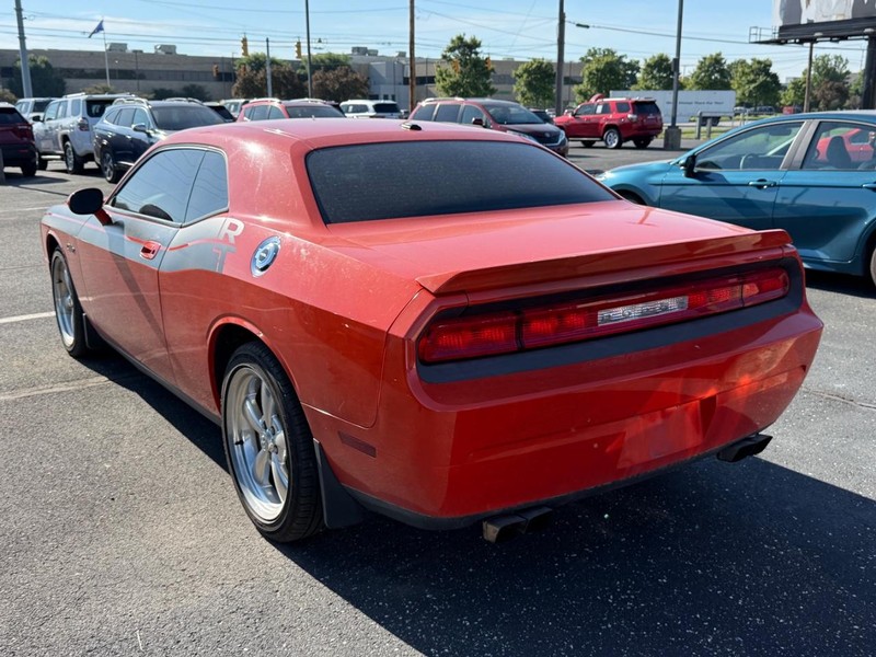 Dodge Challenger Vehicle Image 03