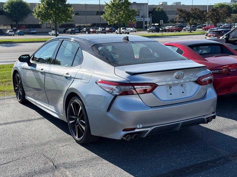 Toyota Camry Vehicle Image 03