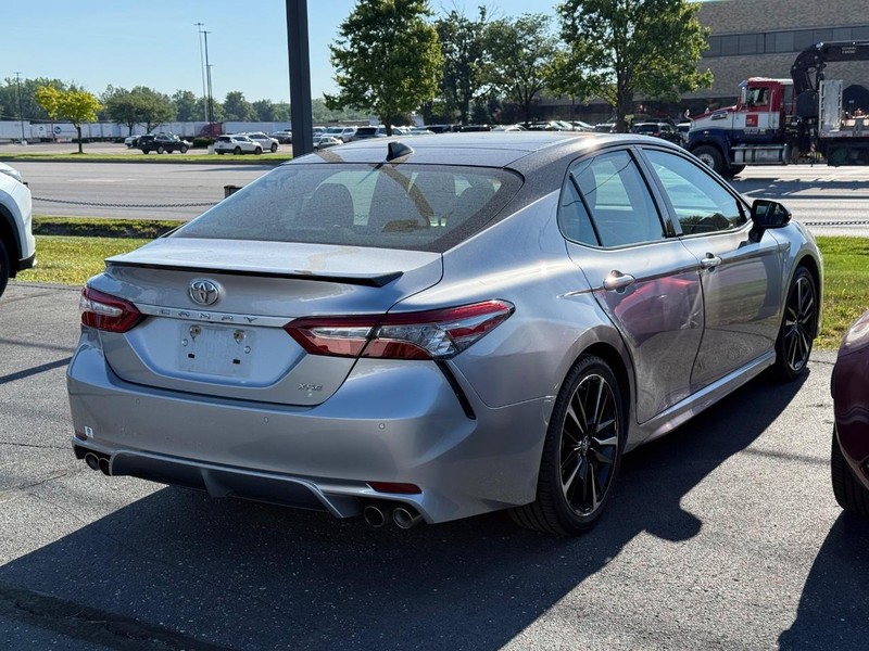 Toyota Camry Vehicle Image 04