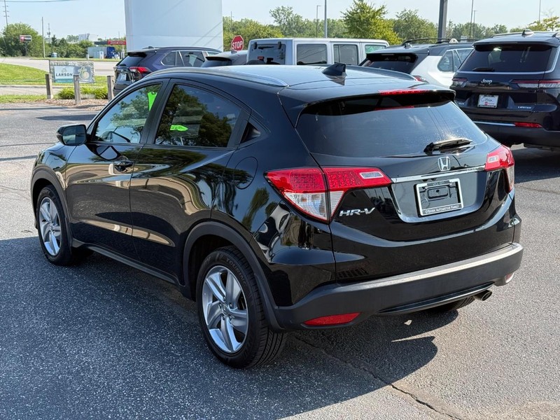 Honda HR-V Vehicle Full-screen Gallery Image 05