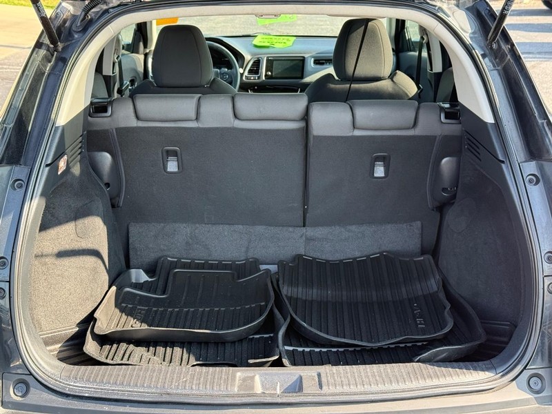 Honda HR-V Vehicle Full-screen Gallery Image 07