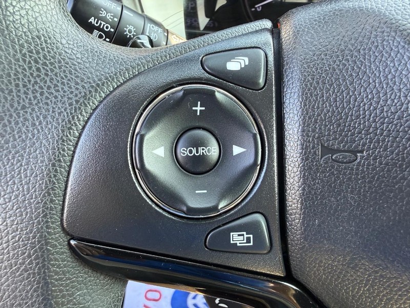 Honda HR-V Vehicle Full-screen Gallery Image 14