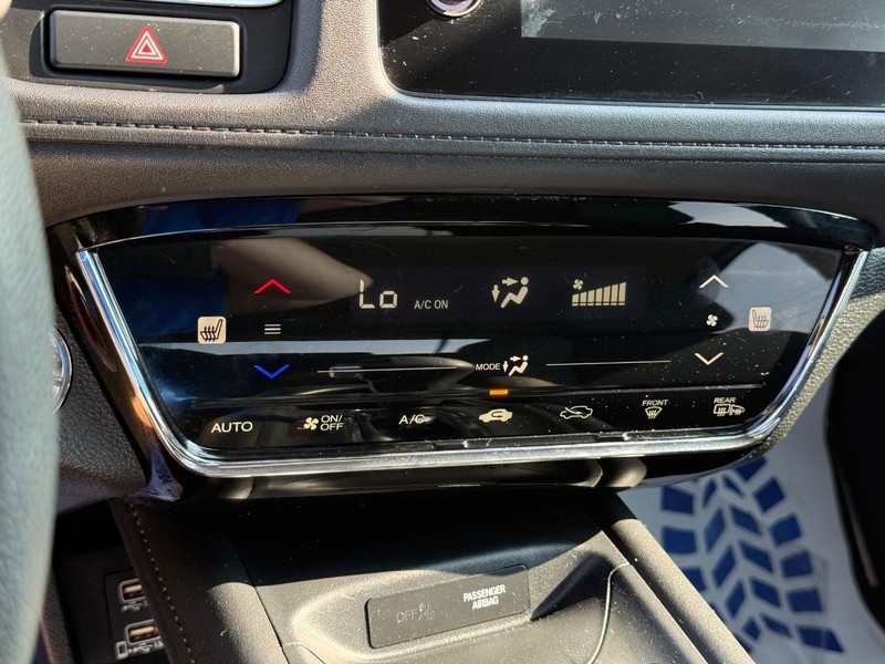 Honda HR-V Vehicle Full-screen Gallery Image 20