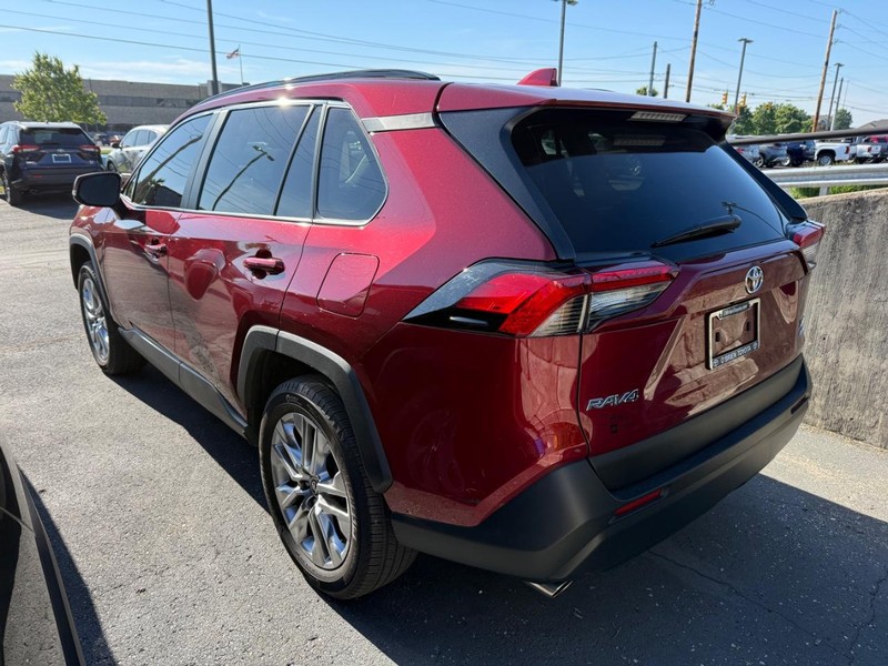 Toyota RAV4 Vehicle Image 03