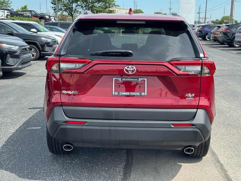 Toyota RAV4 Vehicle Image 05