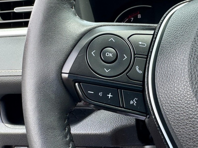 Toyota RAV4 Vehicle Image 18