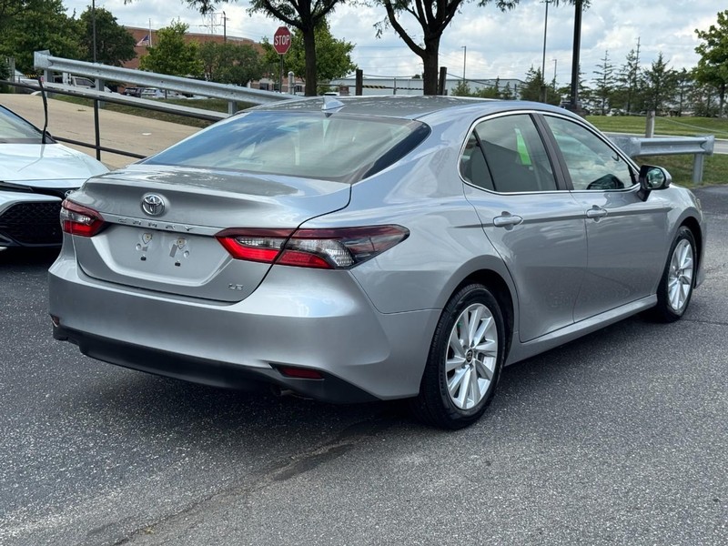 Toyota Camry Vehicle Image 03