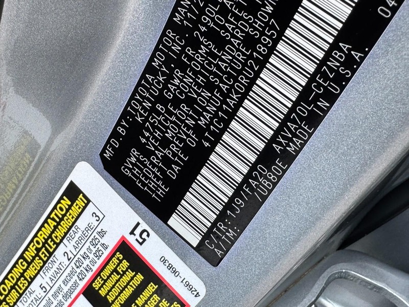 Toyota Camry Vehicle Image 23
