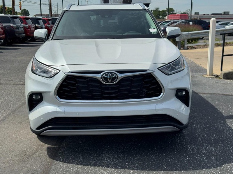 Toyota Highlander Vehicle Image 09