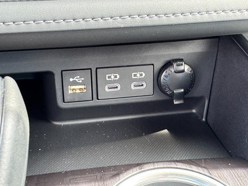 Toyota Highlander Vehicle Image 22