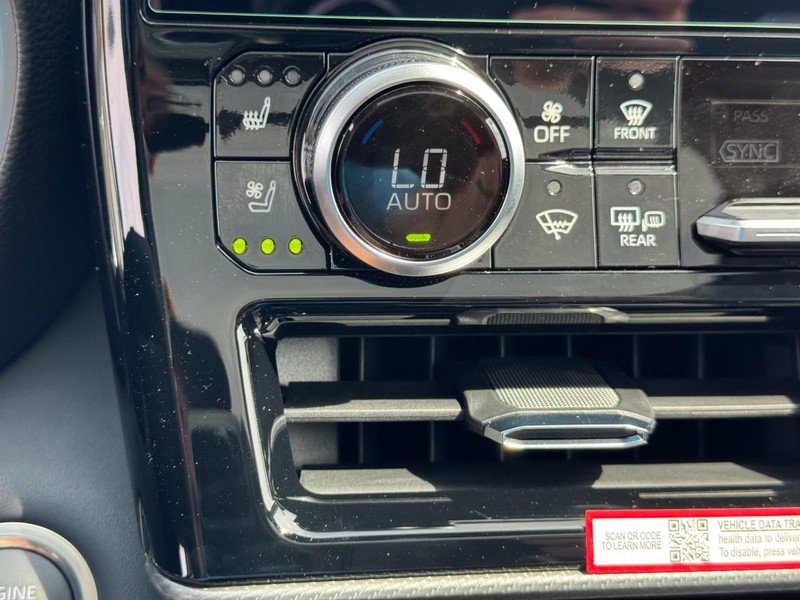 Toyota Highlander Vehicle Image 24