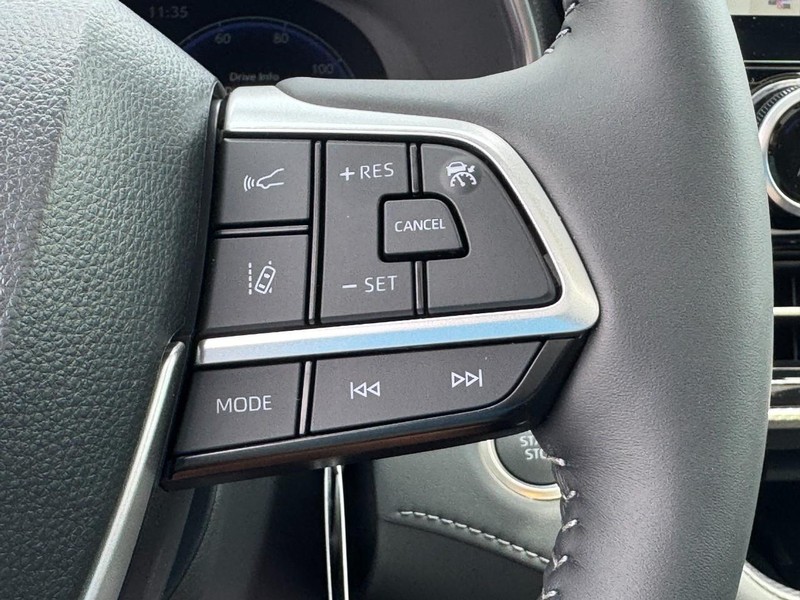 Toyota Highlander Vehicle Image 19