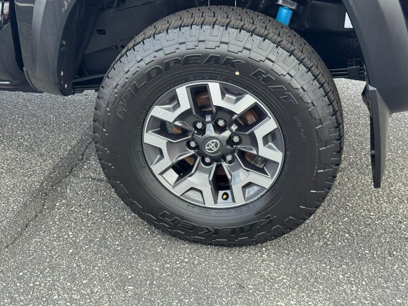 Toyota Tacoma 4WD Vehicle Image 08