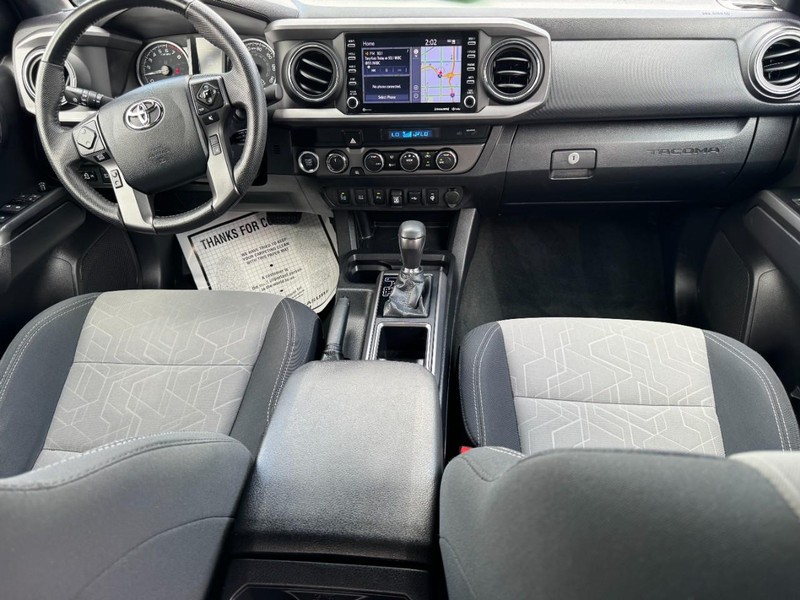 Toyota Tacoma 4WD Vehicle Image 12
