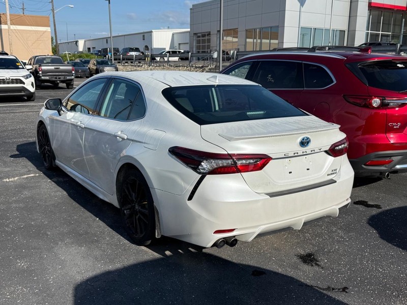 Toyota Camry Vehicle Image 03
