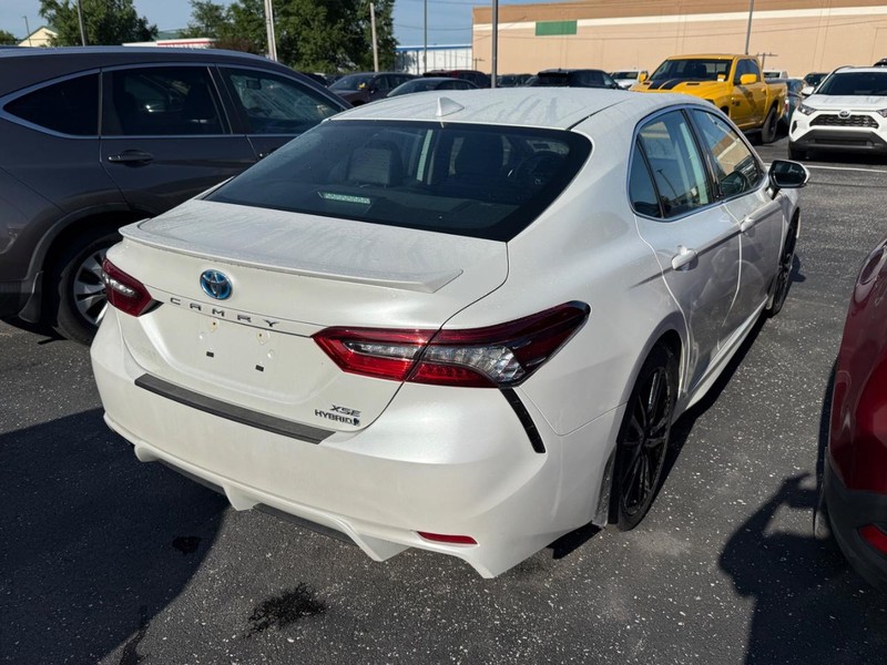 Toyota Camry Vehicle Image 04