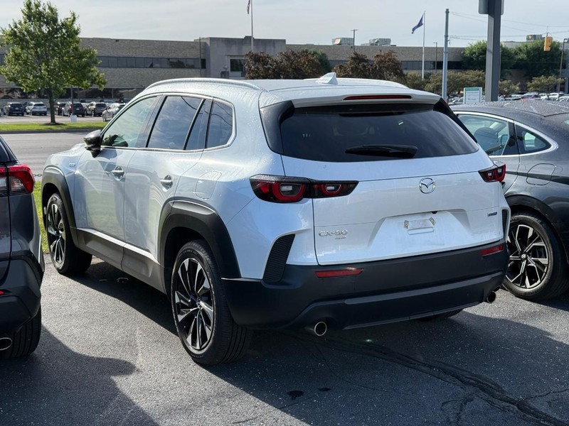 Mazda CX-50 Hybrid Vehicle Image 03