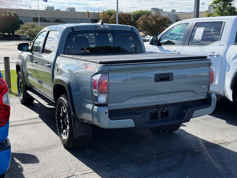 Toyota Tacoma 4WD Vehicle Image 03