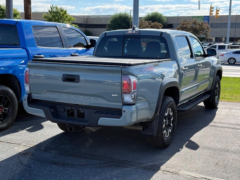 Toyota Tacoma 4WD Vehicle Image 04
