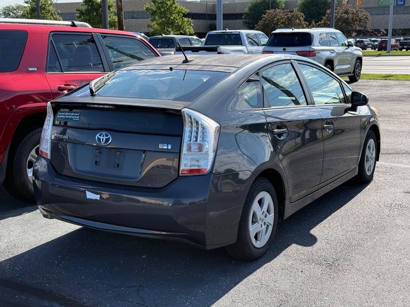 Toyota Prius Vehicle Image 04