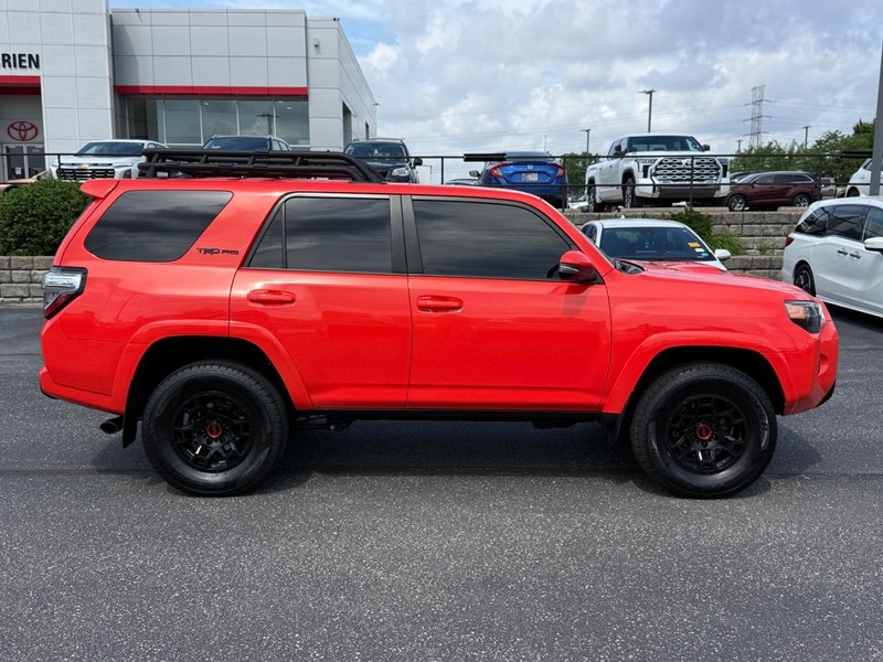 Toyota 4Runner Vehicle Image 02