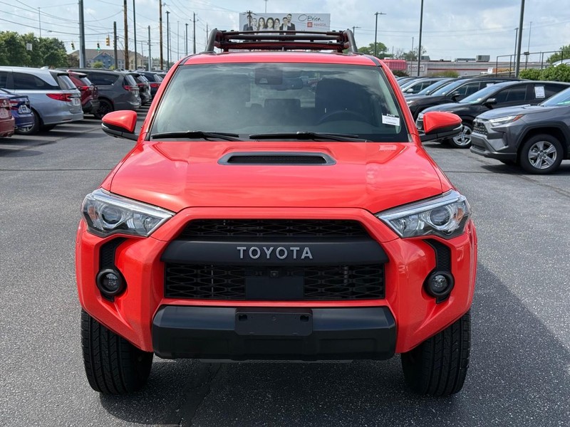 Toyota 4Runner Vehicle Image 09