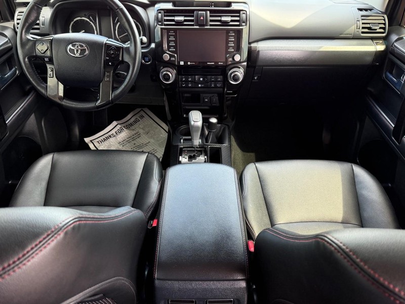 Toyota 4Runner Vehicle Image 12
