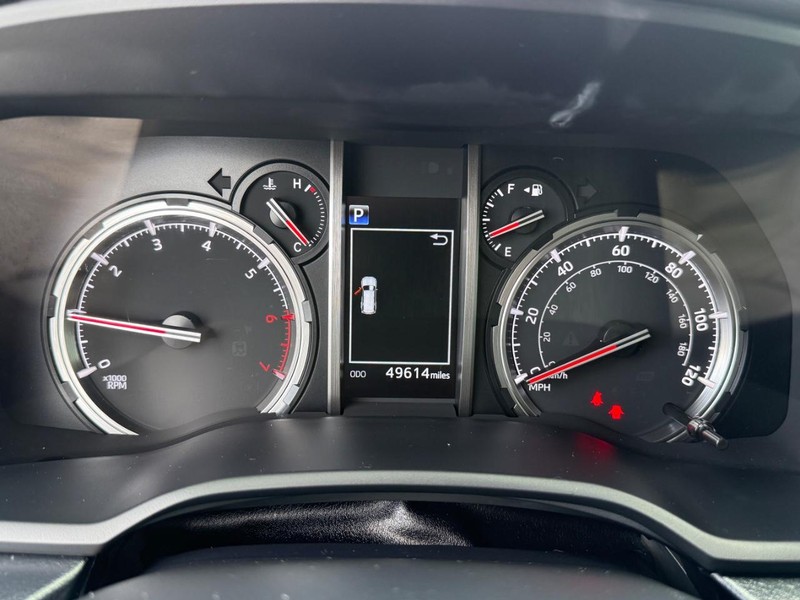 Toyota 4Runner Vehicle Image 22