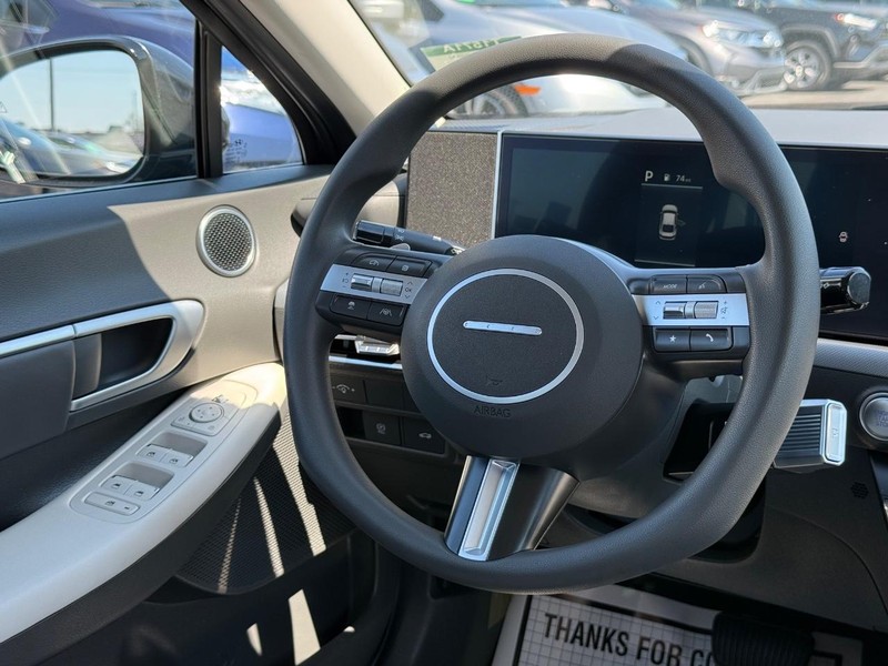 Hyundai Sonata Vehicle Image 12