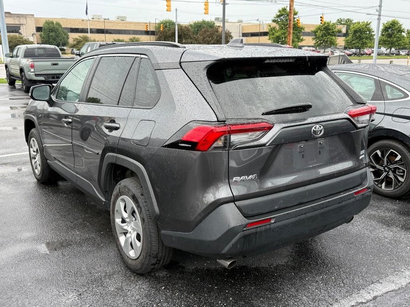 Toyota RAV4 Vehicle Image 03