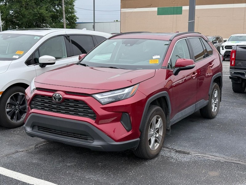 Toyota RAV4 Vehicle Image 02