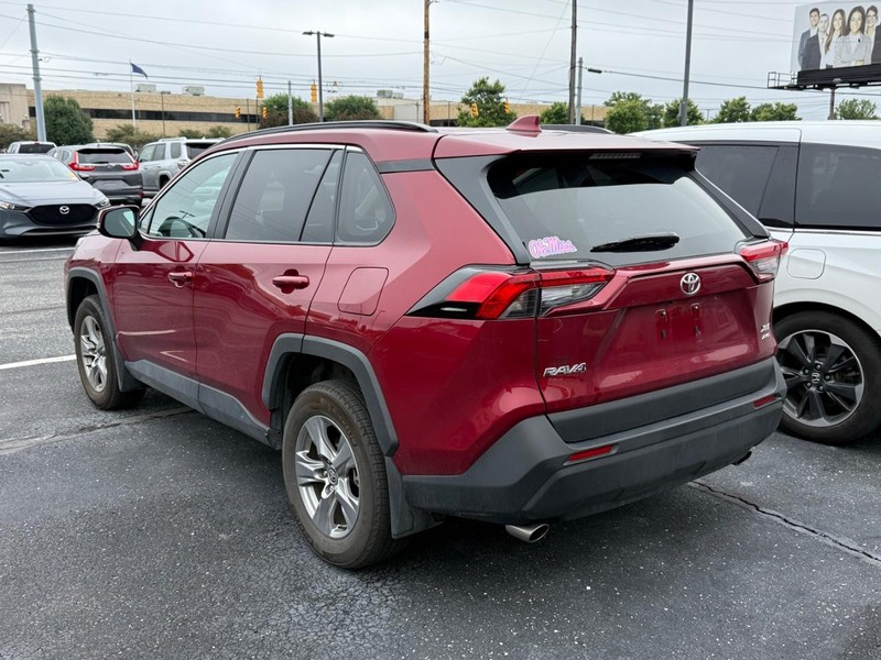 Toyota RAV4 Vehicle Image 03