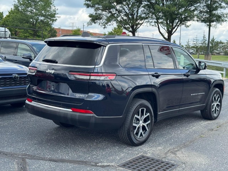 Jeep Grand Cherokee L Vehicle Image 07