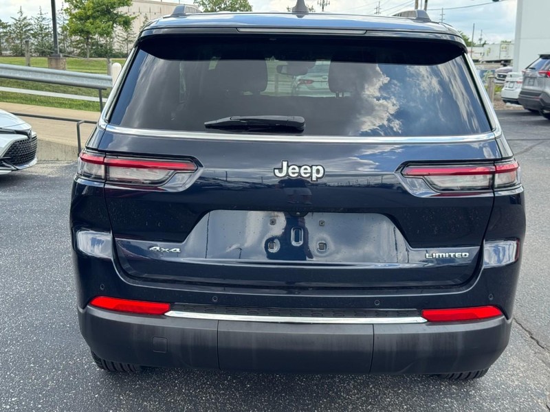 Jeep Grand Cherokee L Vehicle Image 09