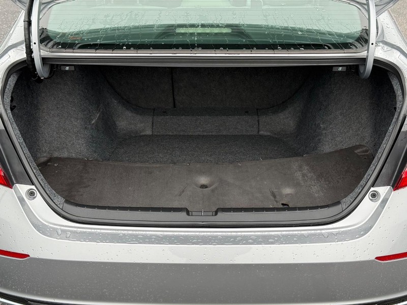 Honda Accord Sedan Vehicle Image 07