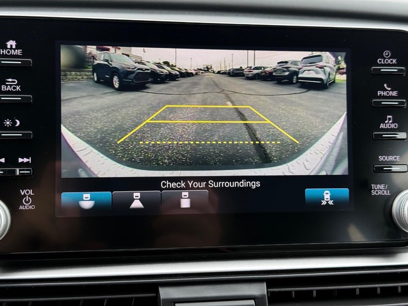 Honda Accord Sedan Vehicle Image 19