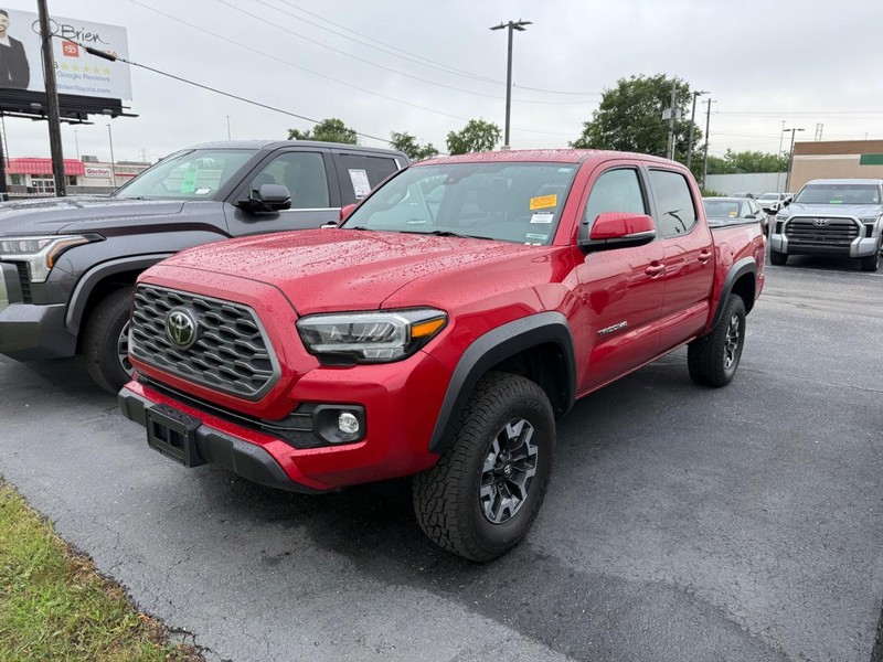 Toyota Tacoma 4WD Vehicle Image 02