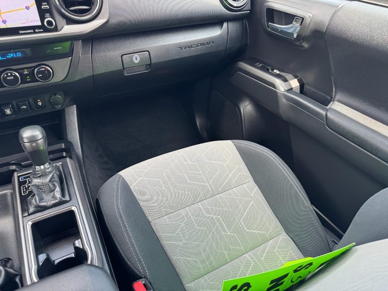Toyota Tacoma 4WD Vehicle Image 22