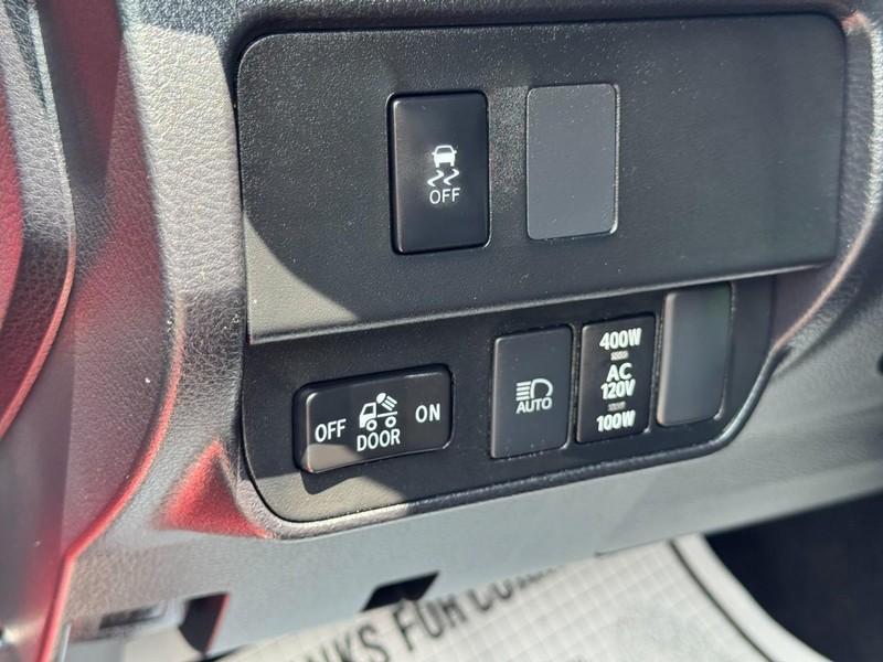 Toyota Tacoma 4WD Vehicle Image 23
