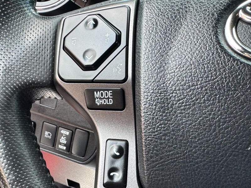 Toyota Tacoma 4WD Vehicle Image 24
