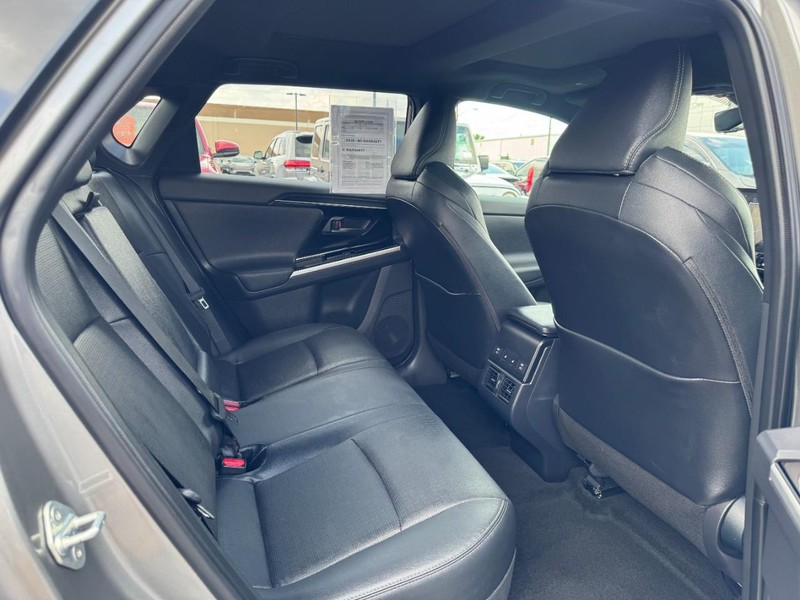 Toyota bZ4X Vehicle Full-screen Gallery Image 11